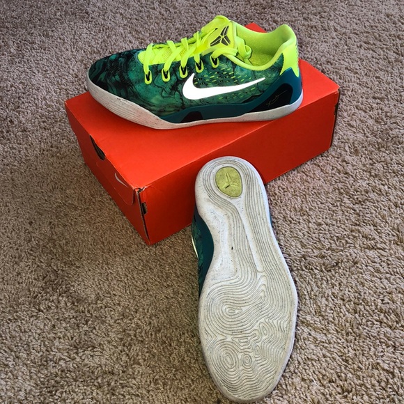 Kobe 9 Low Easter GS size - Picture 5 of 8